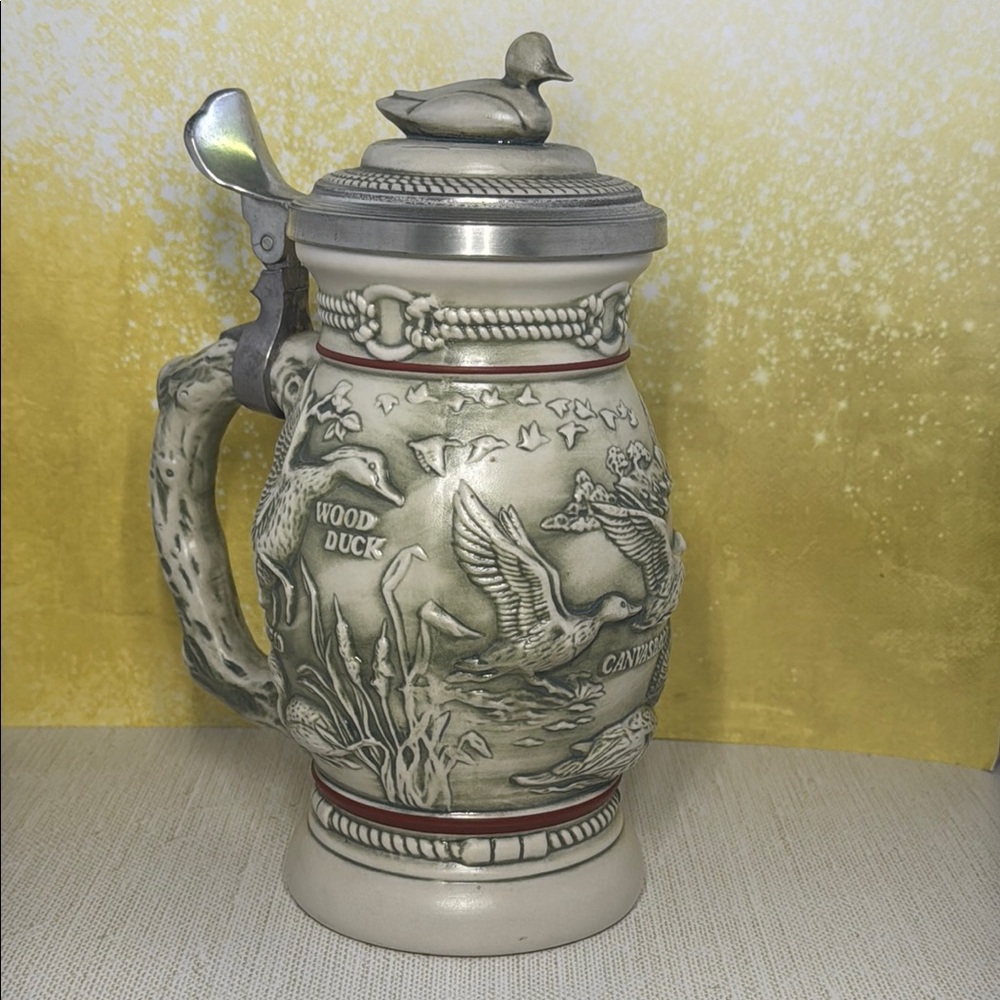 Cream and Gray Ceramic Stein Ducks of the American Wilderness AVON 1988